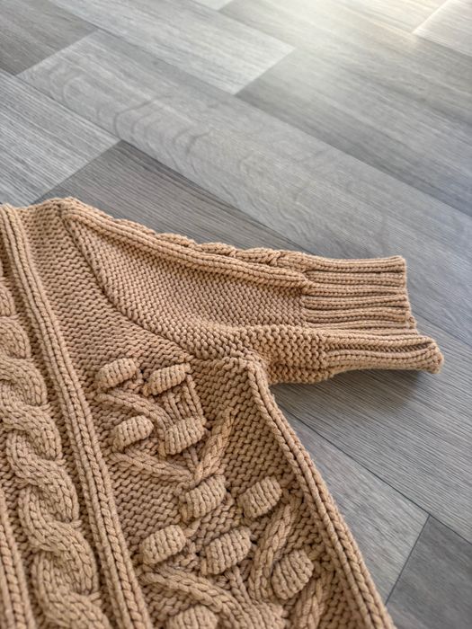 Cudowny beżowy sweterek !