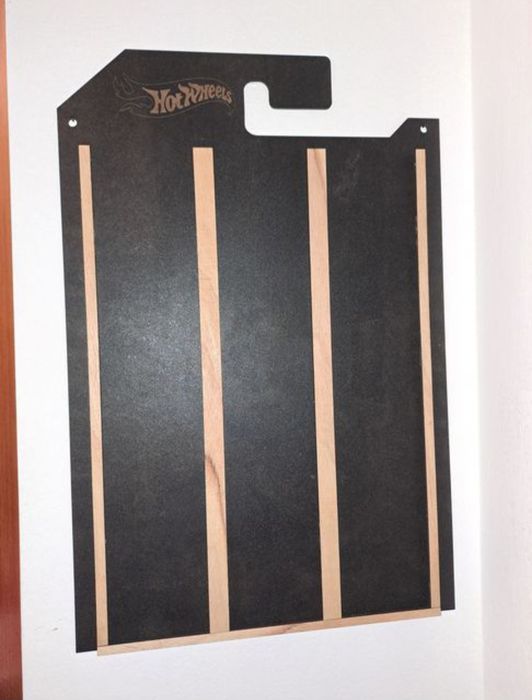 3 expositores Hotwheels em blisters