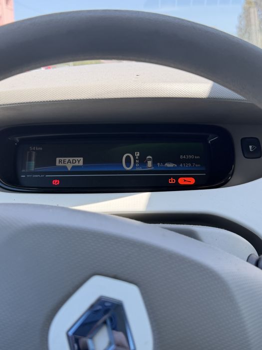 Renault Zoe Life (2014) – 80.000km – c/ Bateria - Excelente Estado