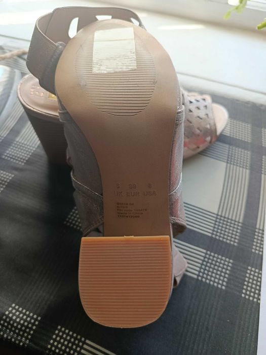 босоніжки літні жіночі