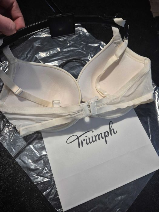 Nowy biustonosz Triumph Sexy Angel Spotlight WHU01, 70E, push-up