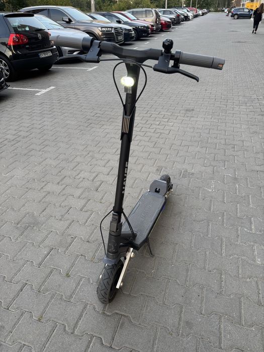Електричний самокат Navee ST3 Pro