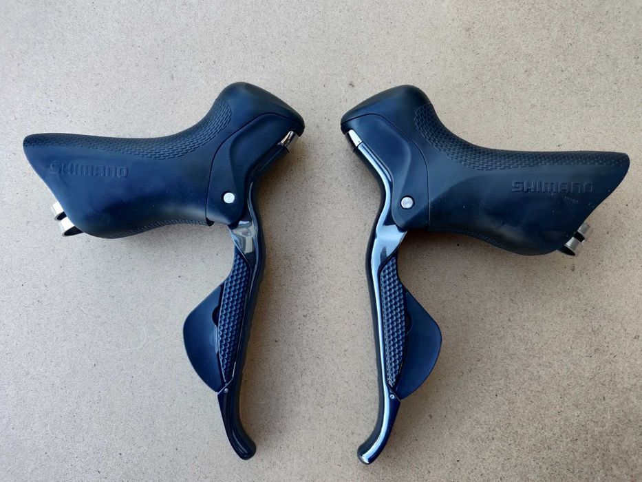 Klamkomanetki Shimano Ultegra ST-6770, Di2, 2x10