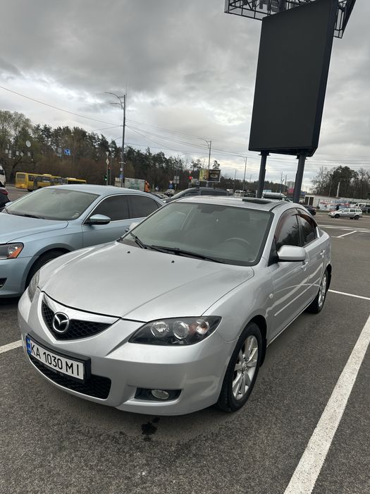 Mazda 3 . 1.6 газ -бензин, автомат