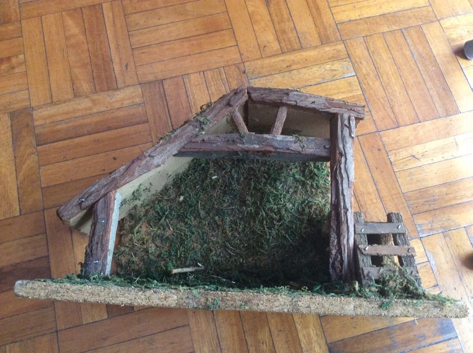Vendo cabana para presépio artesanal