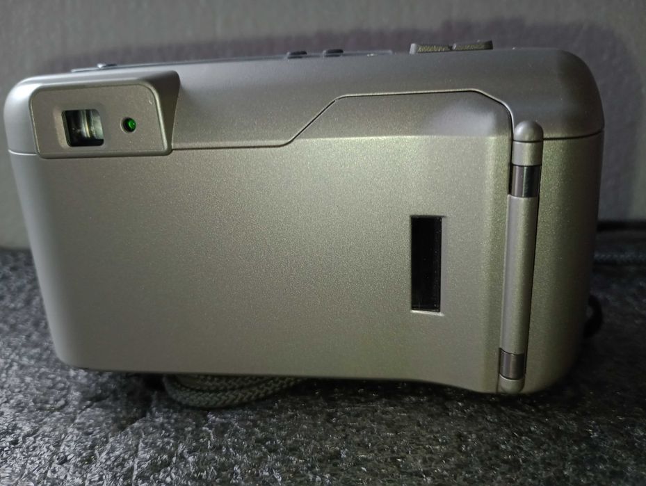 Minolta 110 zoom kompaktowy aparat fotograficzny