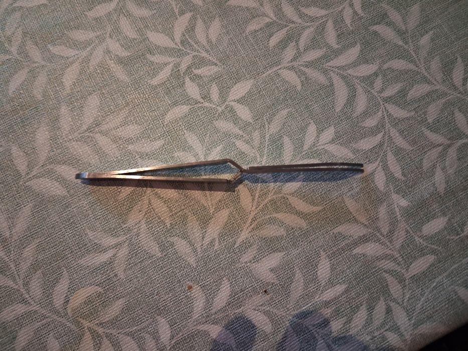 Pinça curvatura C para unhas de gel