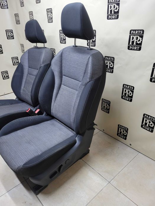 Сидения крісла сидіння салон водителя пасажира водія Nissan Rogue T33 2021 2022 2023 2024