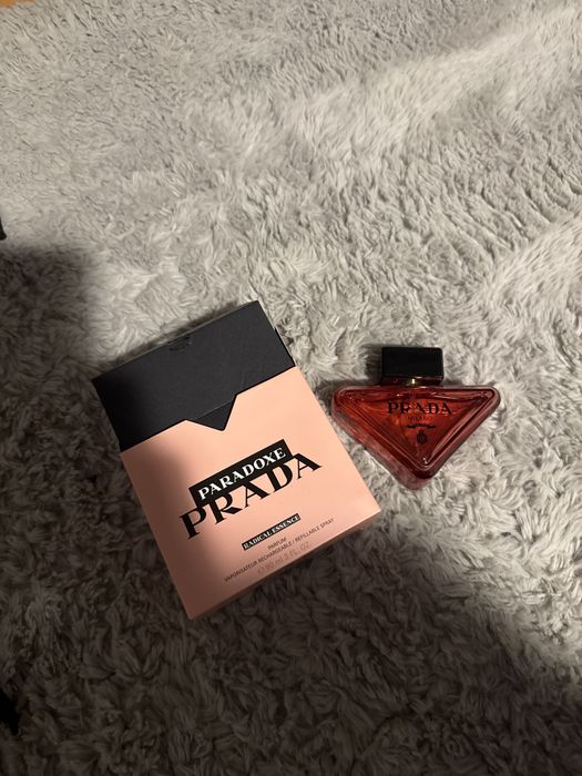 Prada paradoxe radical essence