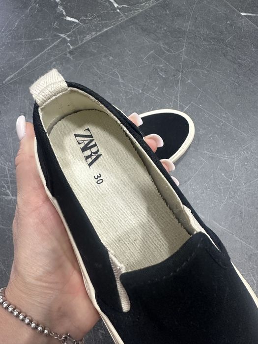 Лофери кеди ZARA