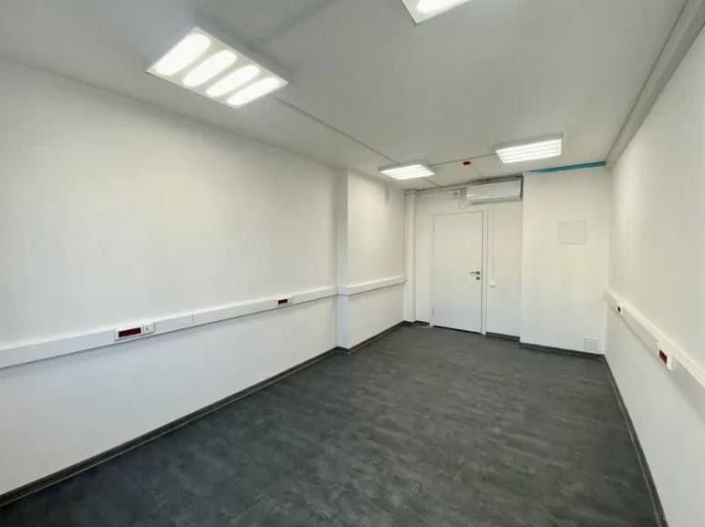 Оренда офісних приміщень від 16 кв.м, вул. Антоновича, 6 (Центр)