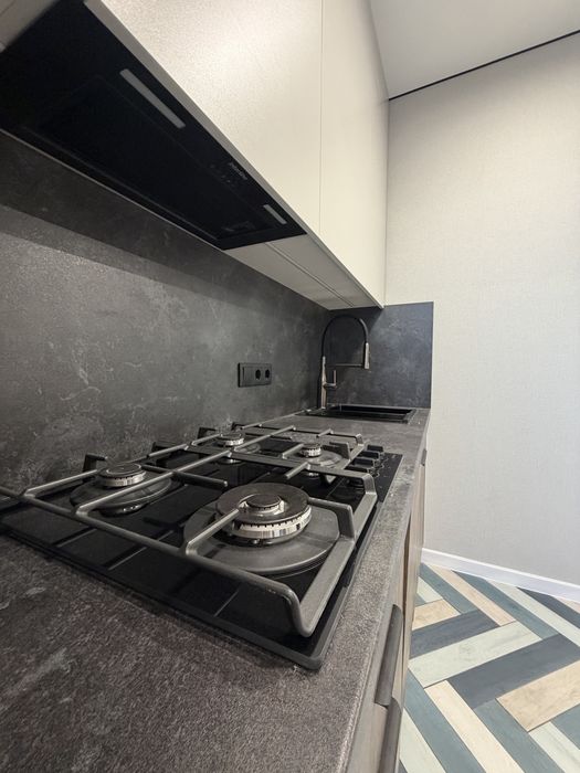 1кк , 41м2, новий ремонт, поруч все, рзглядаємо держ програми