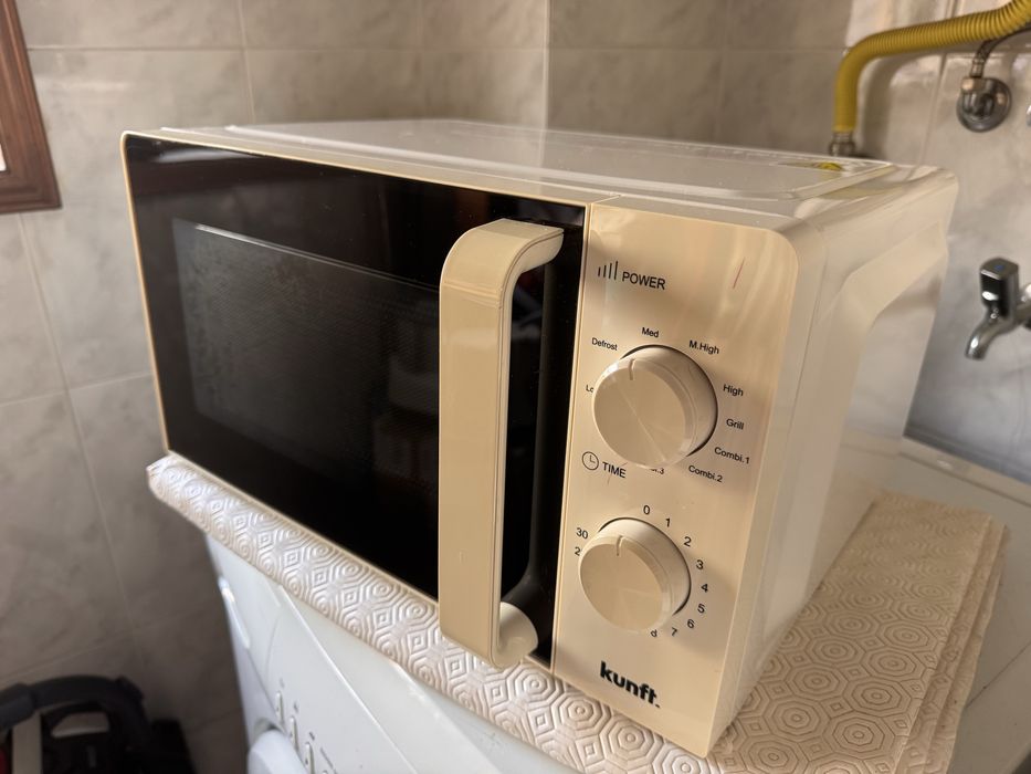 Microondas Kunft em excelente estado