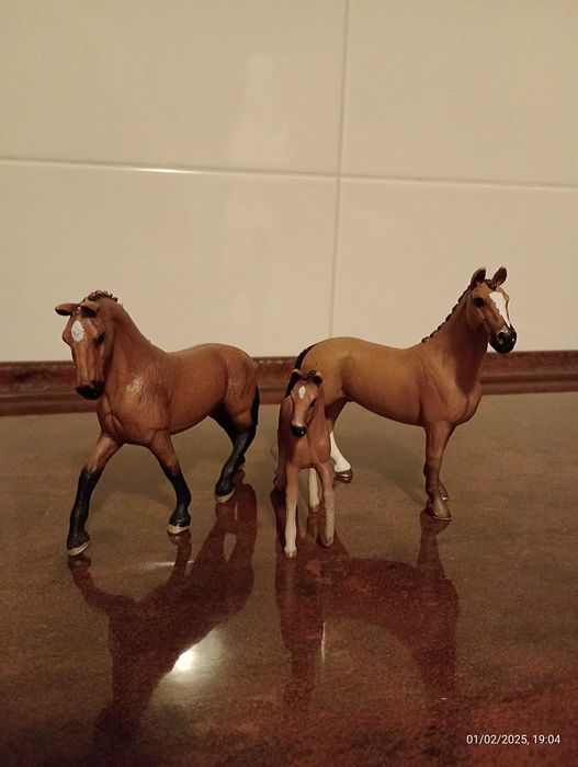 Konie Schleich klacz , ogier , źrebak