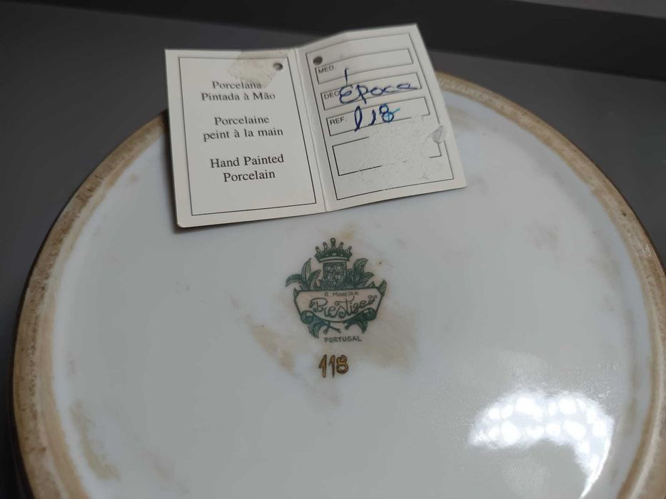 Pote em Porcelana Portuguesa R. Moreira – Prestigeo – Pintado à Mão