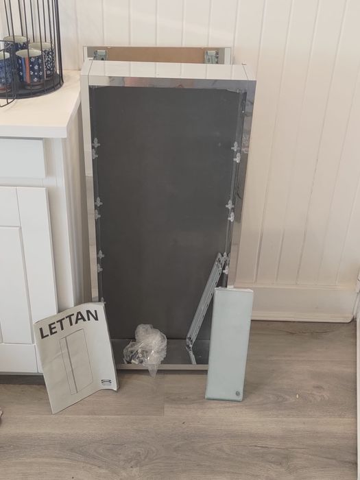 Armário espelhado para casa de banho ikea