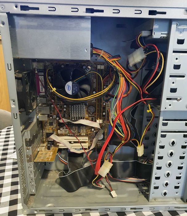 PC barato Asus Intel Core 2 6600 - 4Gb Ram - 500Gb HDD - Porto