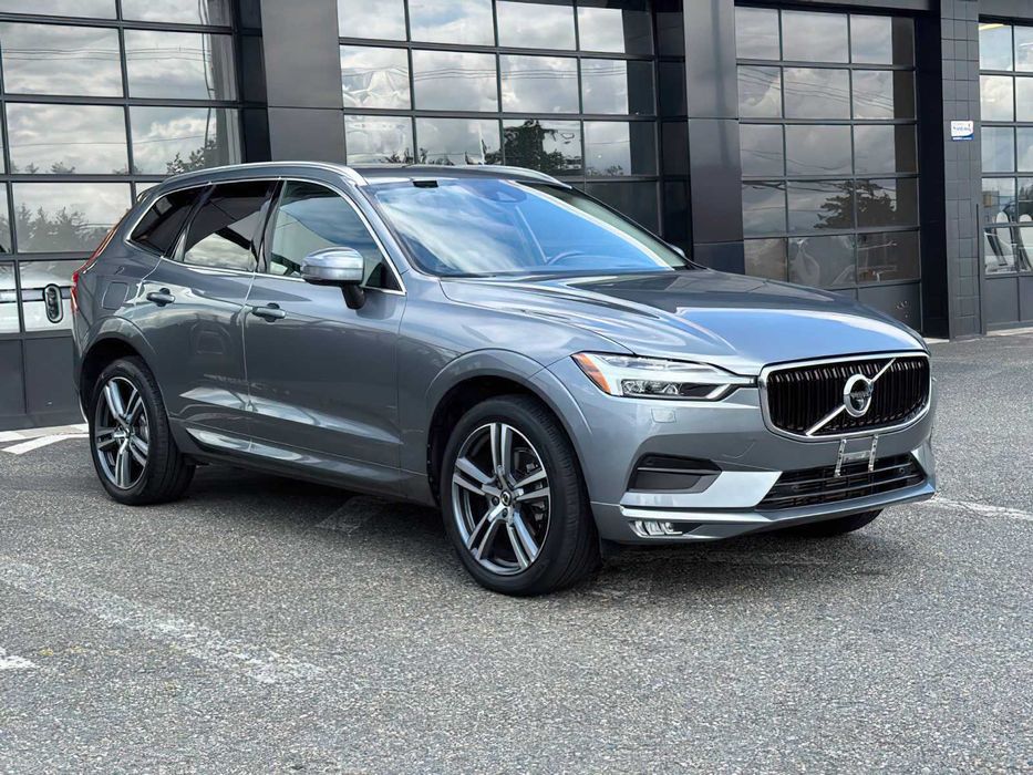 Volvo XC60 T5 Momentum      2020