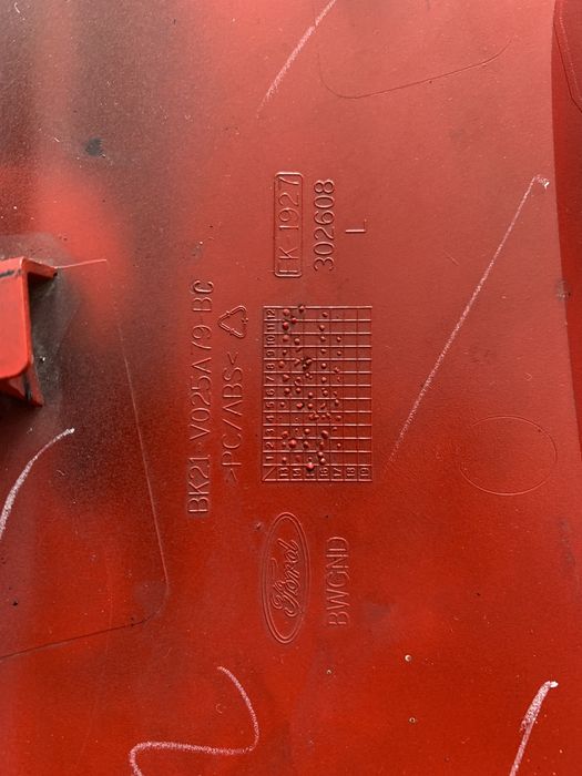 Карта накладка крила Ford transit BK21-V025A79-BC