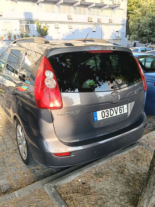 Trata se carrinha 7 lugares
