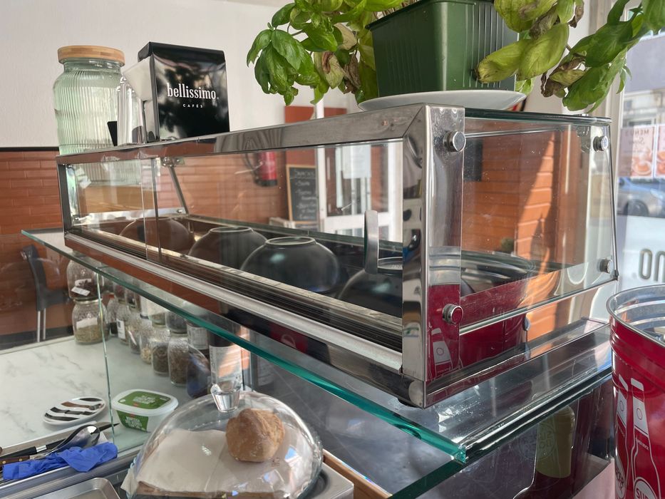 Vitrine em bom estado