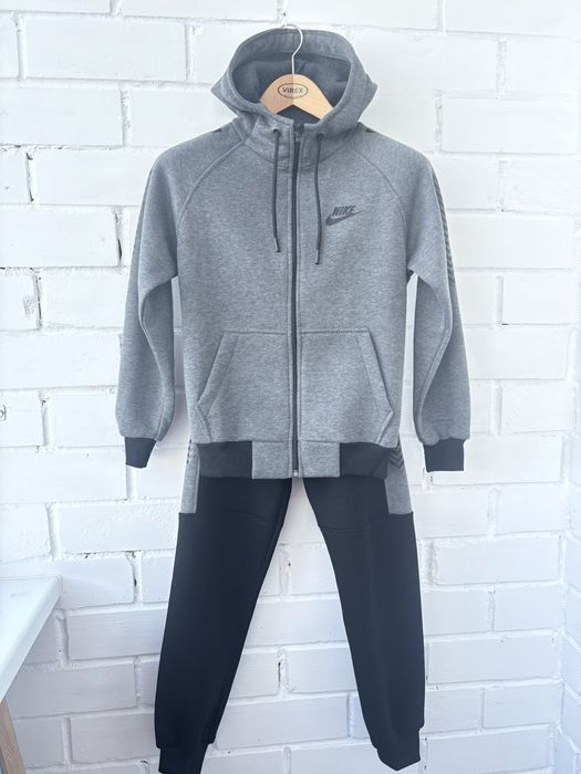 Теплий спортивний костюм на флісі Найк теплый спортивный костюм Nike