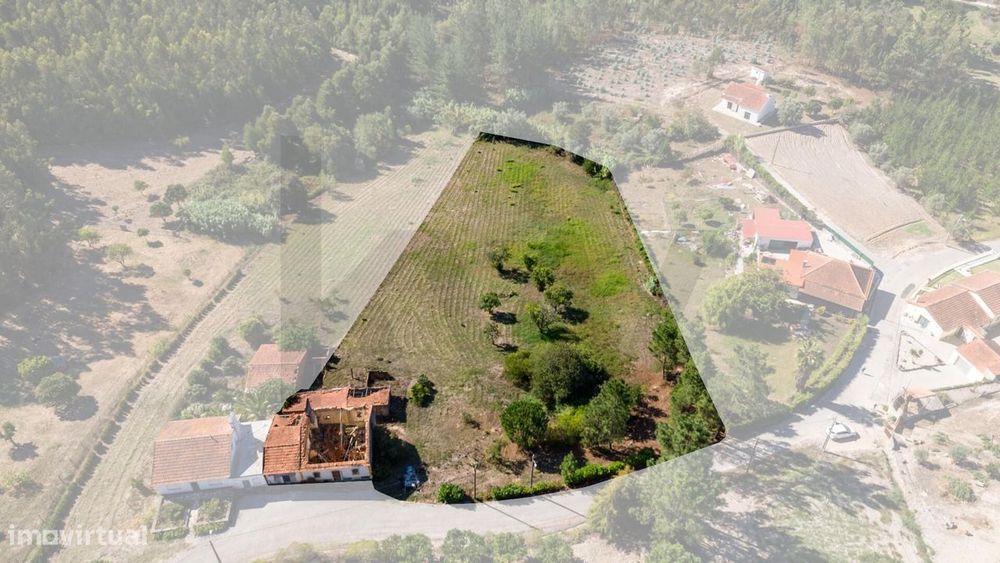 Ruína de 90m2 com terreno de 5000m2 - Alagoa, Soure — Vinha da Rainha, Coimbra