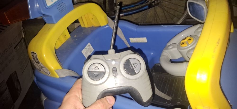 Samochód na akumulator  dla dziecka,  kontrola rodzica przez pilot