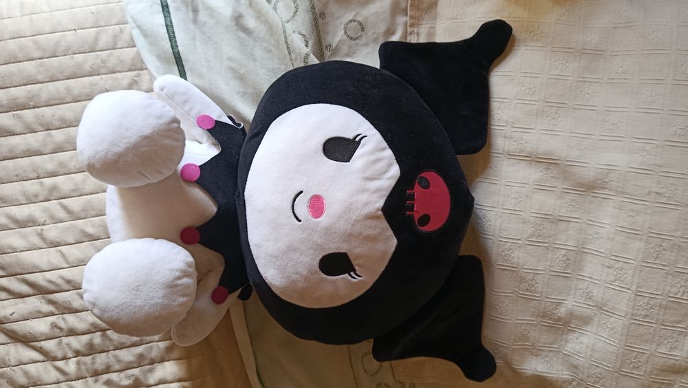 Peluche Kuromi Hello Kitty – 35 cm