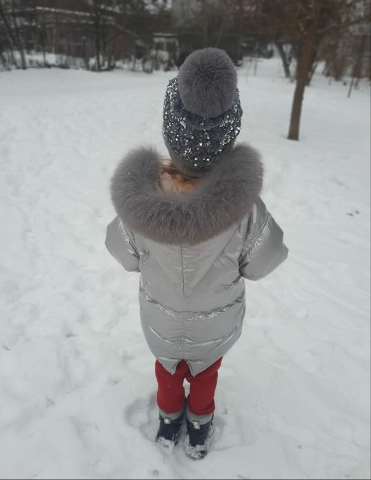 Пуховик на дівчинку