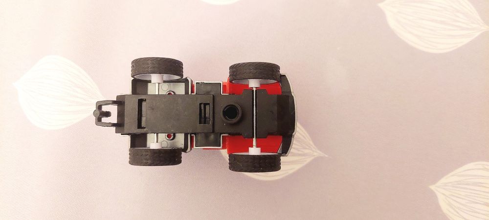 Auto z napędem, samochód ciężarowy, straż