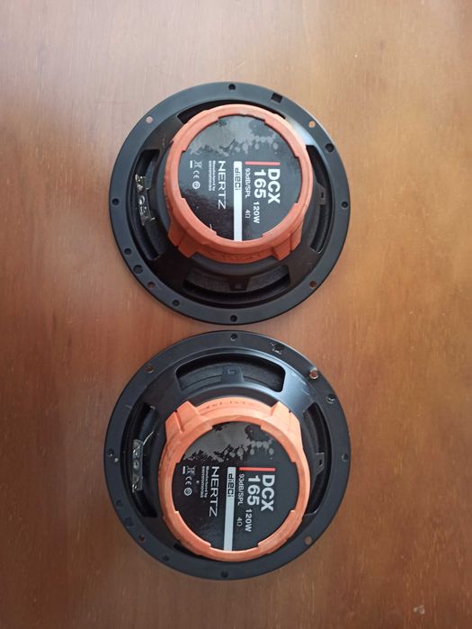 Colunas Hertz DCX 165