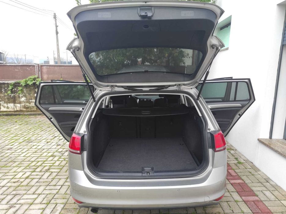 Vendo Volkswagen Golf 7 Variant 1.6 TDI Comfortline