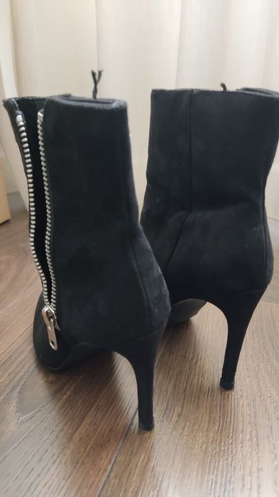 Bota preta salto alto 38