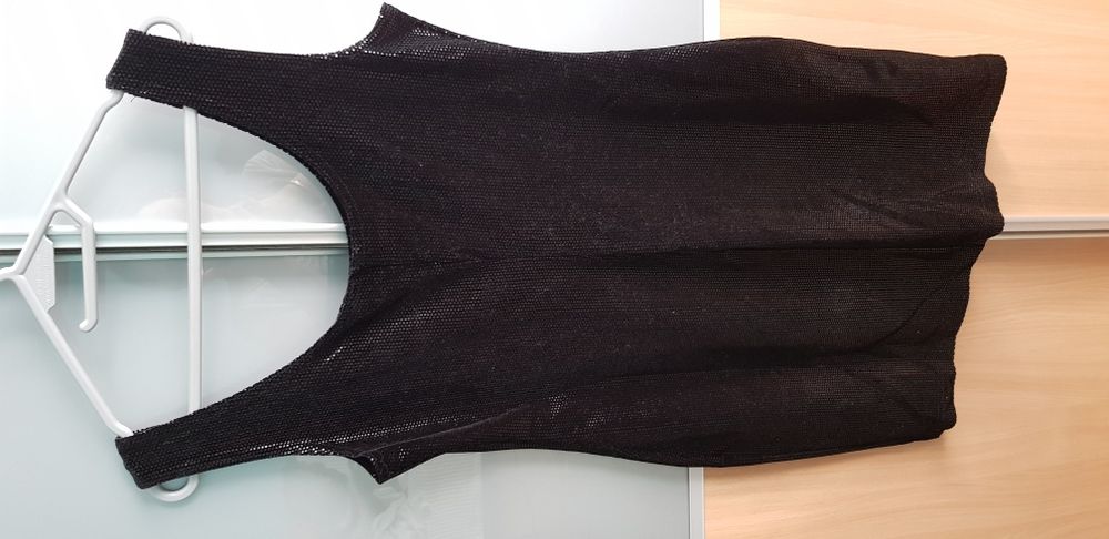 Sukienka czarna lśniąca r40