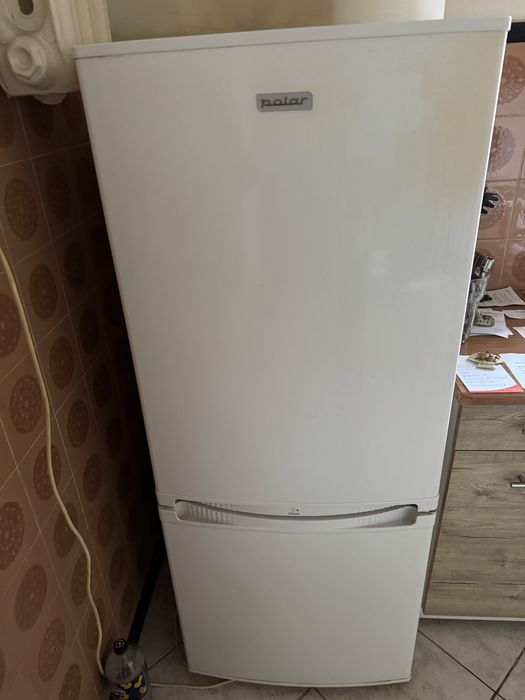 Lodówka z zamrażalnikiem 2 szuflady Polar  100% sprawna 150x60x60