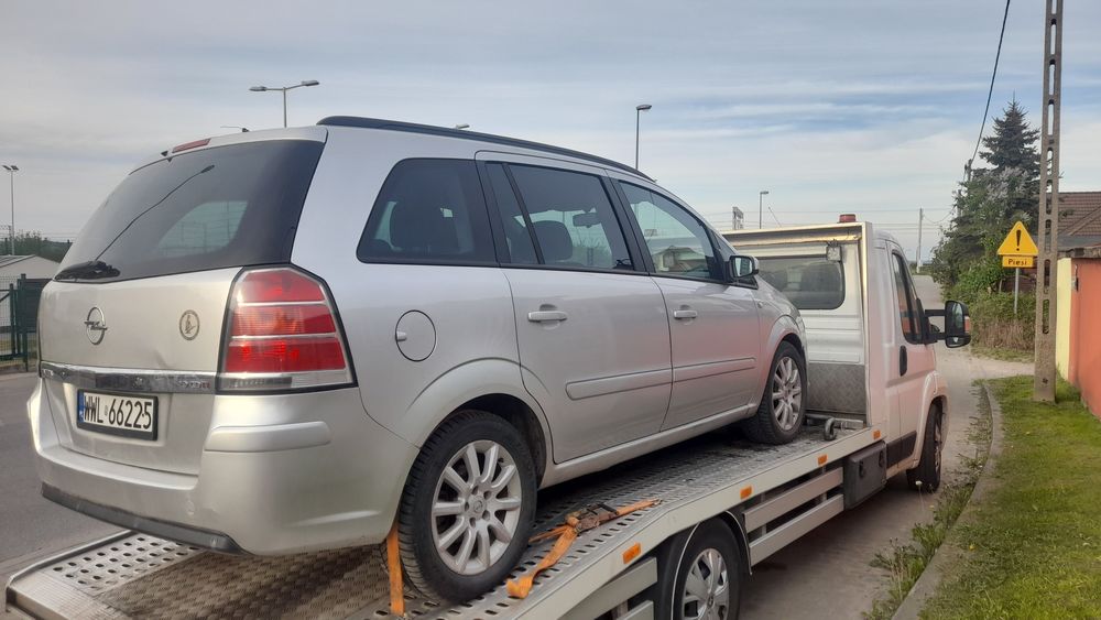 Opel Zafira b na części 2007r