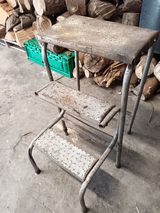 Escadote vintage chapa