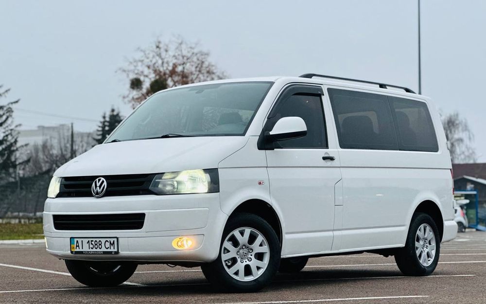 Volkswagen T5, 2.0 дизель, пасажир 9
Надійний та економний автомобіль.