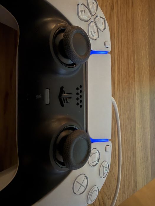 Biały pad konsoli DualSense  playstation 5 PS5 sony kontroler jak nowy