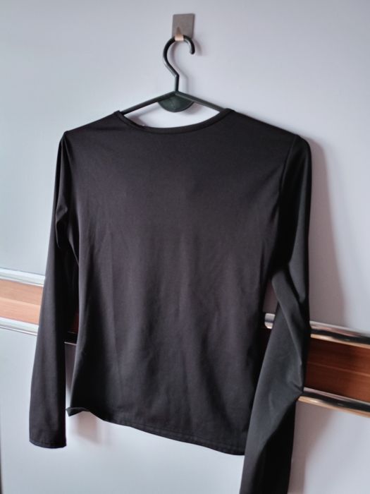 Bluza czarna z długim rękawem r. 36/38