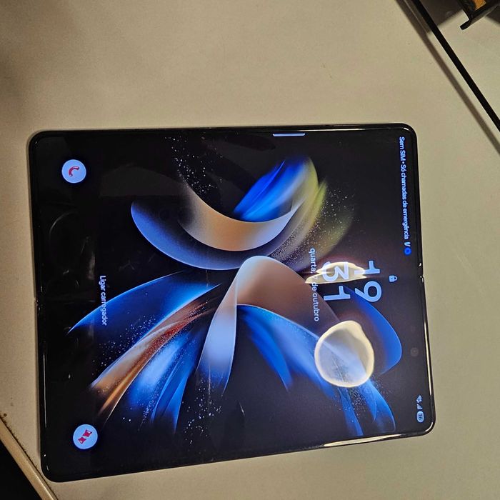 Samsung z fold 4