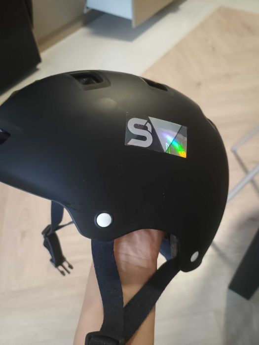 Sprzedam kask dziecięcy czarny