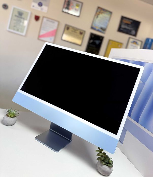 Моноблок Apple iMac 24-inch (M1, 2021) 24" 4.5K·M1·8GB·256GB·SSD·Blue·як новий