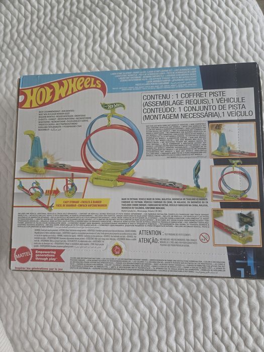 HOTWHEELS -neon speeders