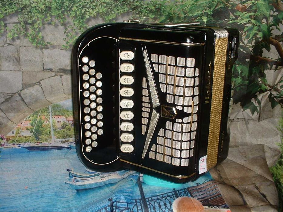 Concertina N, 774
