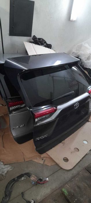 Кришка багажника задня Ляда  RAV4 V 2018-2024р  РАВ4 5