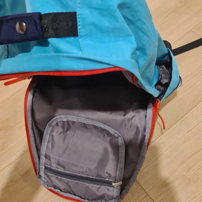 Mochila Nova Alças acolchoadas reguláveis