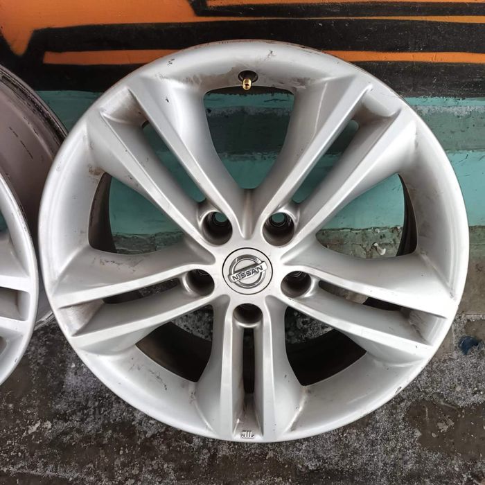 Диски титанові R-17 оригінал nissan 5/114.3 стан нових