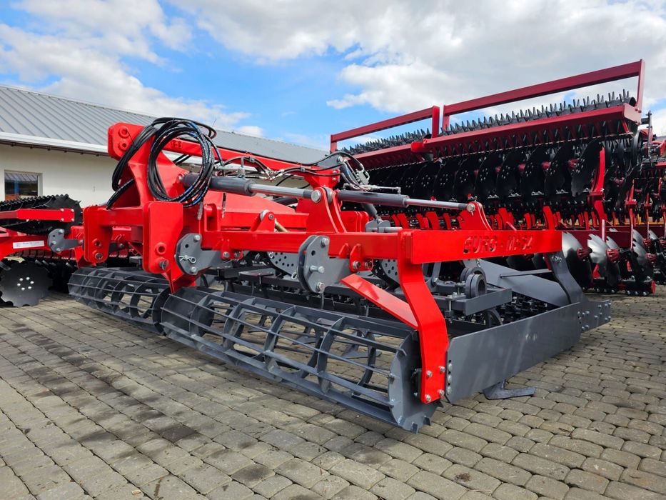Agregat uprawowo Ciężki składany hydraulicznie strumyk euro-masz